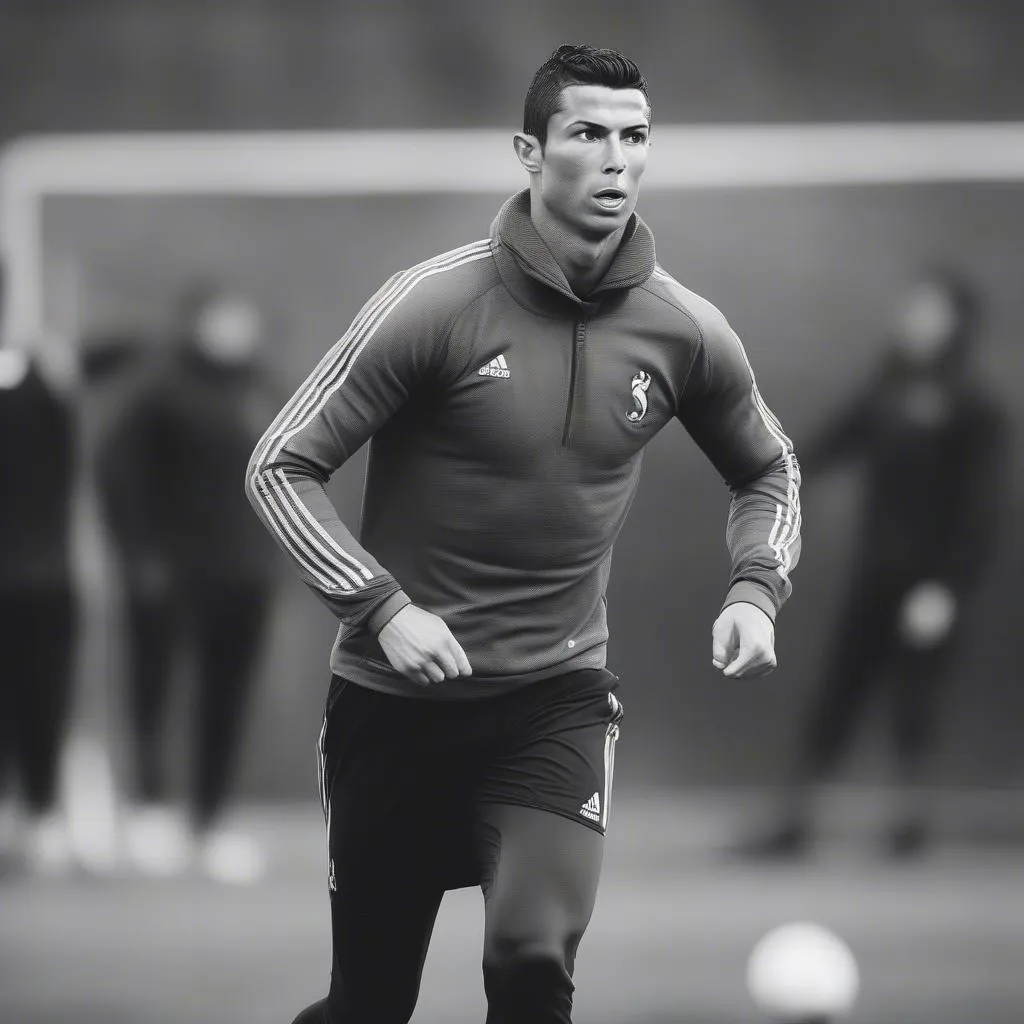 Ronaldo luyện tập với tinh thần quyết tâm