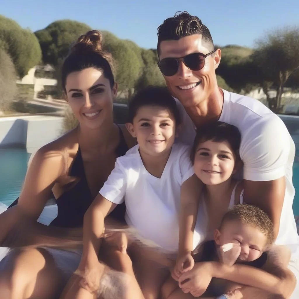 Ronaldo cùng gia đình hạnh phúc